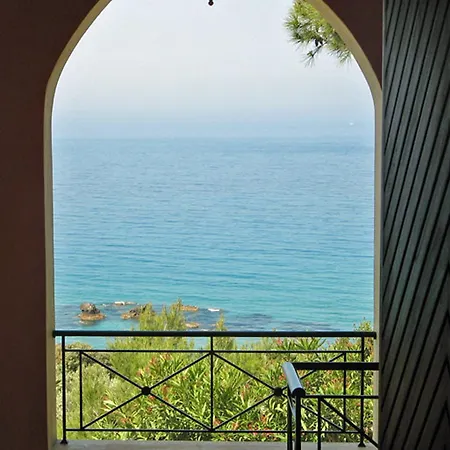 Takis - Kontogialos,